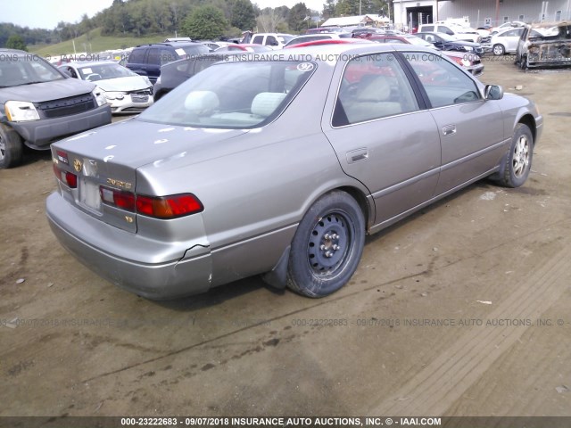 JT2BF22K2X0175662 - 1999 TOYOTA CAMRY LE/XLE GRAY photo 4