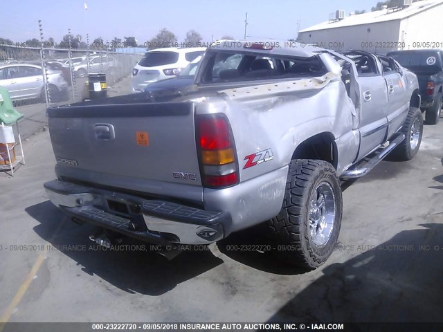 2GTEK13T361198064 - 2006 GMC NEW SIERRA K1500 GRAY photo 4