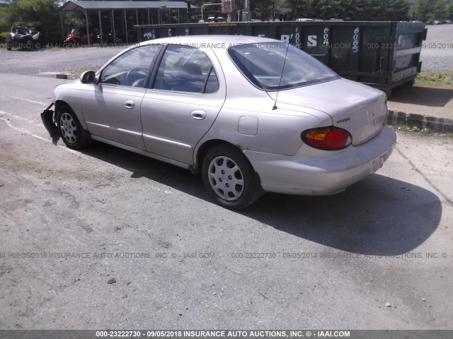 KMHJF35F1YU909432 - 2000 HYUNDAI ELANTRA GLS SILVER photo 3