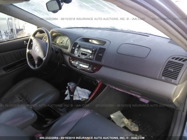 4T1BF30K92U504760 - 2002 TOYOTA CAMRY LE/XLE/SE Light Blue photo 5