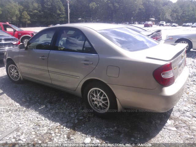 4T1BE32K23U213292 - 2003 TOYOTA CAMRY LE/XLE/SE GOLD photo 3