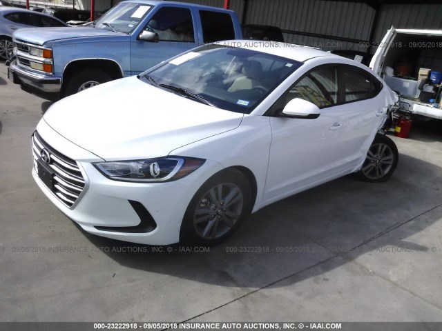 5NPD84LFXJH227105 - 2018 HYUNDAI ELANTRA SEL/VALUE/LIMITED WHITE photo 2