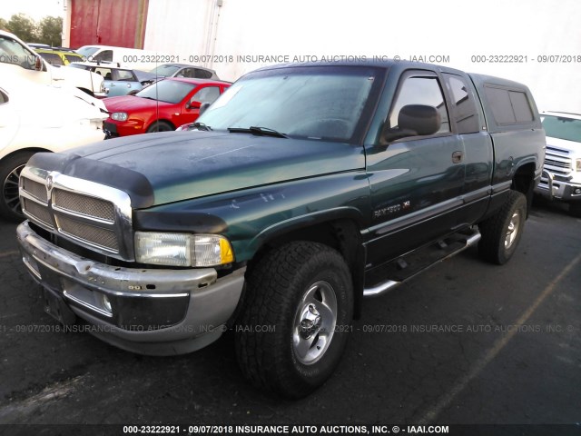 3B7HF13Z8WG155563 - 1998 DODGE RAM 1500 GREEN photo 2