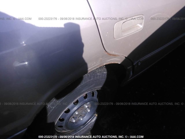 4T1BG22K5XU913964 - 1999 TOYOTA CAMRY CE/LE/XLE 金色 照片 6