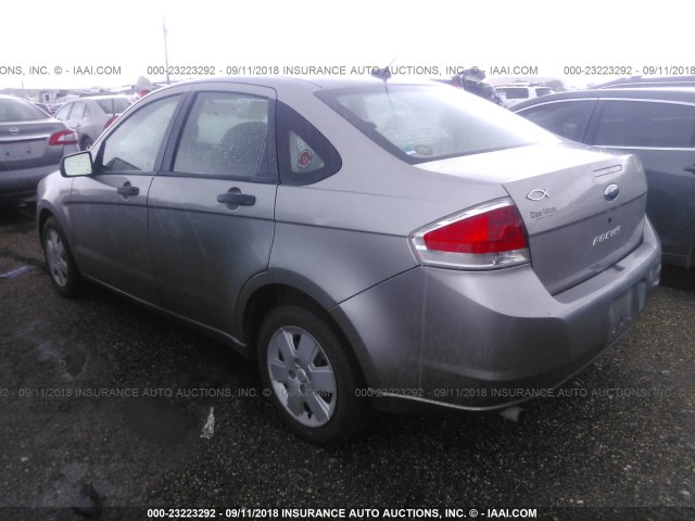 1FAHP34N68W298333 - 2008 FORD FOCUS S/SE GRAY photo 3