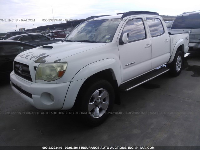 3TMJU62NX7M032725 - 2007 TOYOTA TACOMA DOUBLE CAB PRERUNNER WHITE photo 2