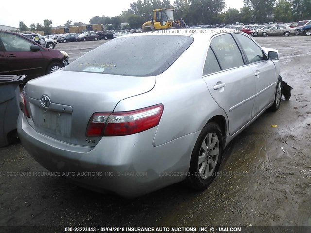 4T4BE46K59R099772 - 2009 TOYOTA CAMRY SE/LE/XLE ვერცხლისფერი ფოტო 4