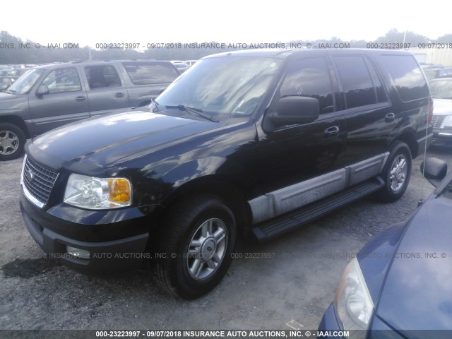 1FMRU15W04LA56597 - 2004 FORD EXPEDITION XLT BLACK photo 2