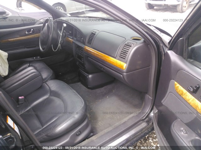 1LNHM97V51Y734922 - 2001 LINCOLN CONTINENTAL  黑色 照片 5