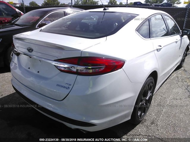 3FA6P0LU4JR248537 - 2018 FORD FUSION SE HYBRID WHITE photo 4