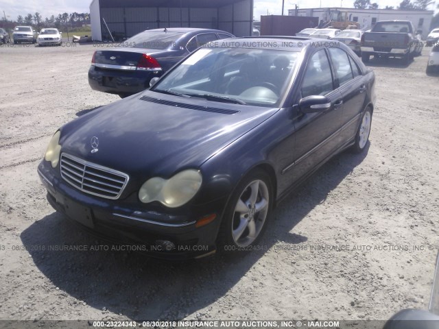 WDBRF40J25F557064 - 2005 MERCEDES-BENZ C BLUE photo 2