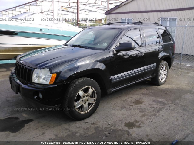 1J4GR48K16C201117 - 2006 JEEP GRAND CHEROKEE LAREDO/COLUMBIA/FREEDOM BLACK photo 2