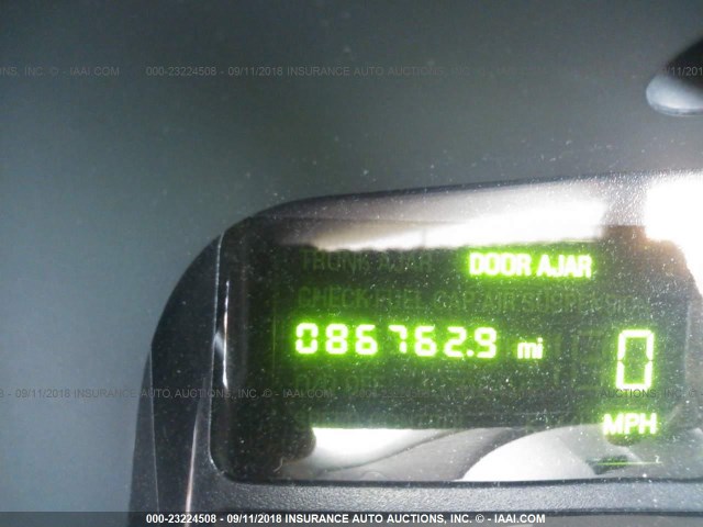 1LNHM81W63Y695613 - 2003 LINCOLN TOWN CAR EXECUTIVE BEIGE photo 7