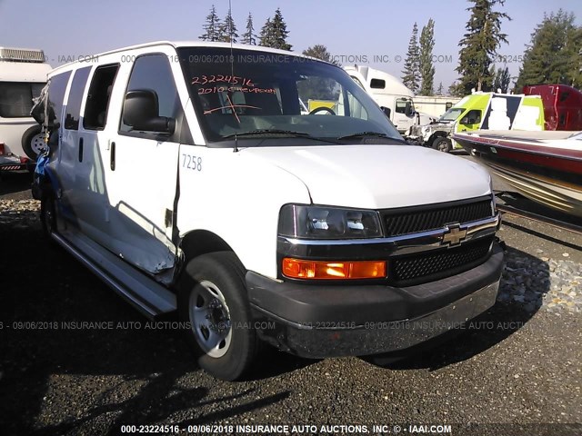 1GA2GYDG0A1107080 - 2010 CHEVROLET EXPRESS G3500 LT WHITE photo 1