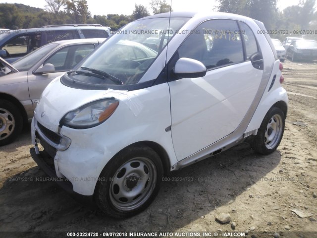 WMEEJ3BA3CK569171 - 2012 SMART FORTWO PURE/PASSION WHITE photo 2