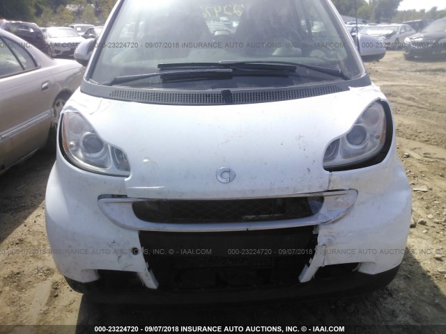 WMEEJ3BA3CK569171 - 2012 SMART FORTWO PURE/PASSION WHITE photo 6