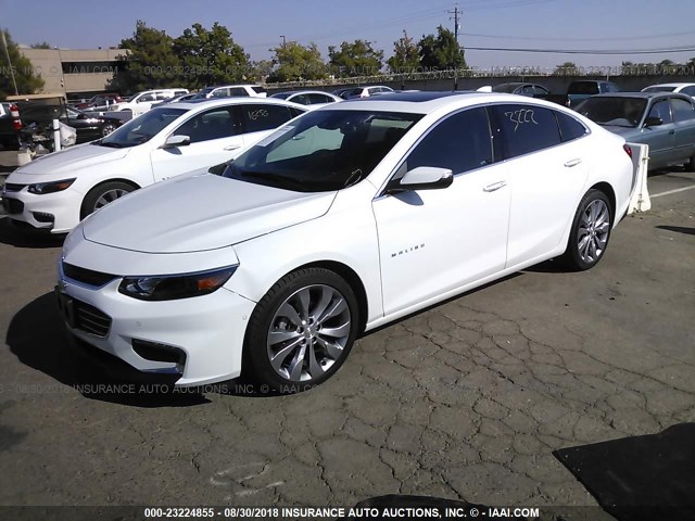 1G1ZH5SX6HF182506 - 2017 CHEVROLET MALIBU PREMIER WHITE photo 2