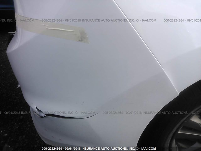 5NPD84LF6JH326701 - 2018 HYUNDAI ELANTRA SEL/VALUE/LIMITED WHITE photo 6