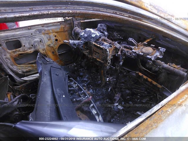 4T1BF1FK3HU746562 - 2017 TOYOTA CAMRY LE/XLE/SE/XSE 黑色 照片 5