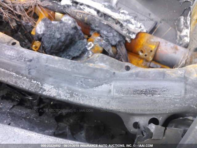 4T1BF1FK3HU746562 - 2017 TOYOTA CAMRY LE/XLE/SE/XSE 黑色 照片 9