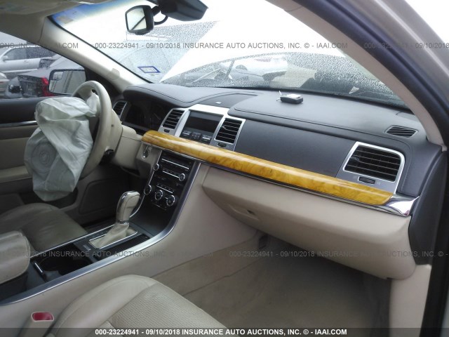 1LNHL9DR1BG608946 - 2011 LINCOLN MKS GOLD photo 5