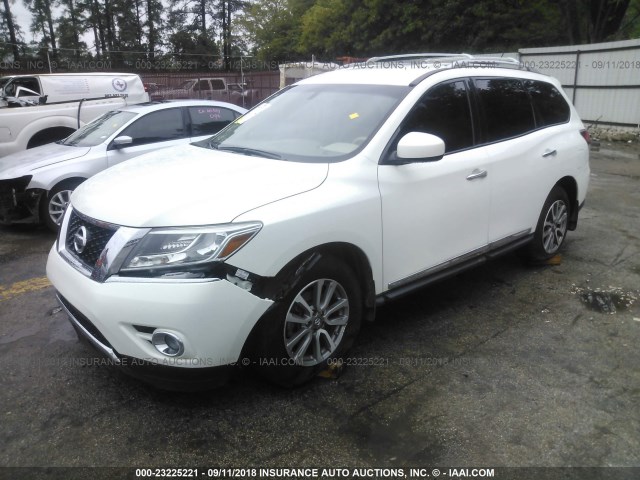 5N1AR2MM7EC667300 - 2014 NISSAN PATHFINDER S/SV/SL/PLATINUM WHITE photo 2