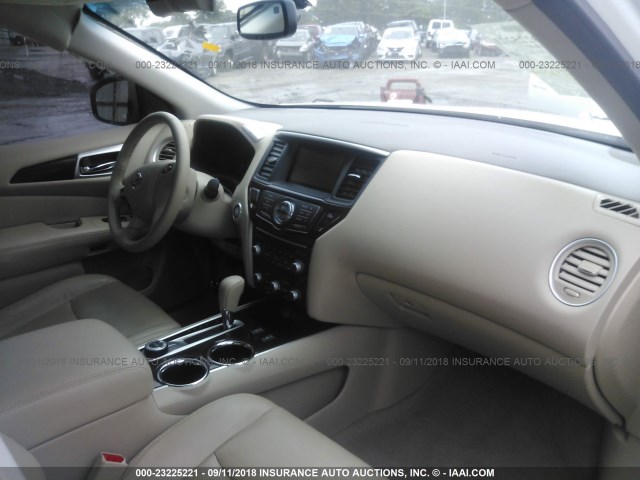 5N1AR2MM7EC667300 - 2014 NISSAN PATHFINDER S/SV/SL/PLATINUM WHITE photo 5