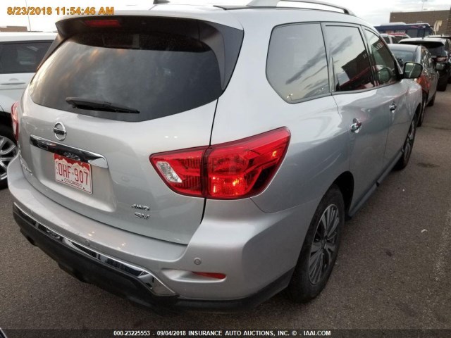 5N1DR2MM2JC615032 - 2018 NISSAN PATHFINDER S/SV/SL/PLATINUM SILVER photo 14