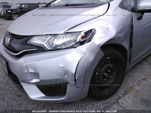 JHMGK5H5XGX023114 - 2016 HONDA FIT LX SILVER photo 6