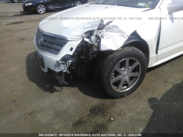 1GYDE63A640123666 - 2004 CADILLAC SRX WHITE photo 6