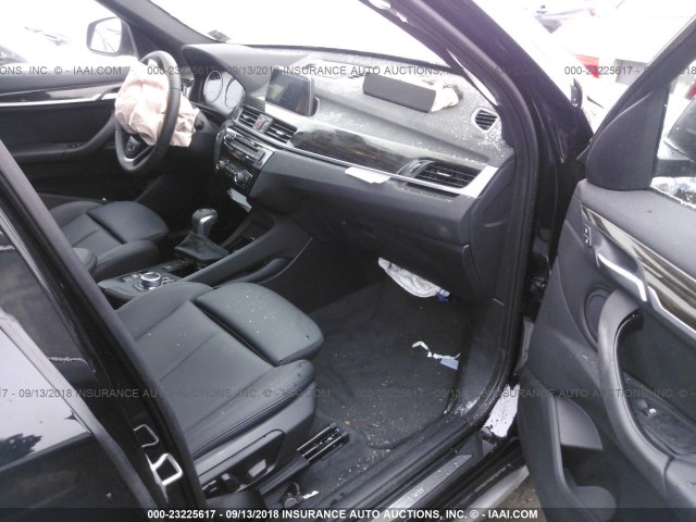 WBXHT3C3XJ5L28941 - 2018 BMW X1 XDRIVE28I BLACK photo 5