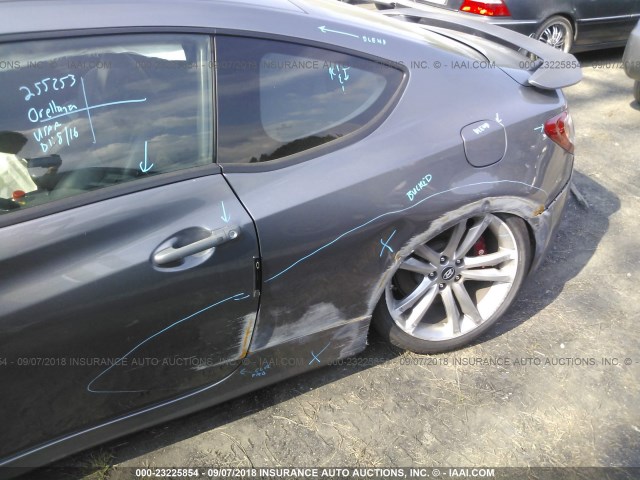 KMHHU6KH9AU033968 - 2010 HYUNDAI GENESIS COUPE 3.8L GRAY photo 6