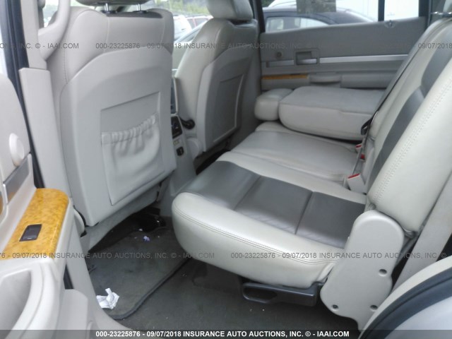 1A8HW58N18F147167 - 2008 CHRYSLER ASPEN LIMITED SILVER photo 8