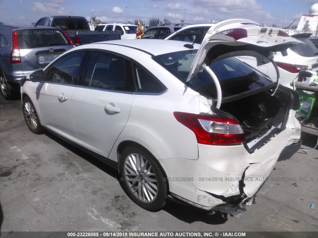 1FADP3J26DL138876 - 2013 FORD FOCUS TITANIUM WHITE photo 3