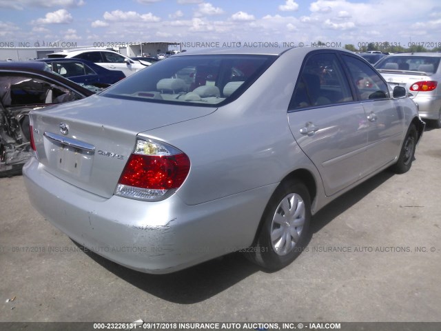 4T1BE32KX5U019757 - 2005 TOYOTA CAMRY LE/XLE/SE Күміс фото 4