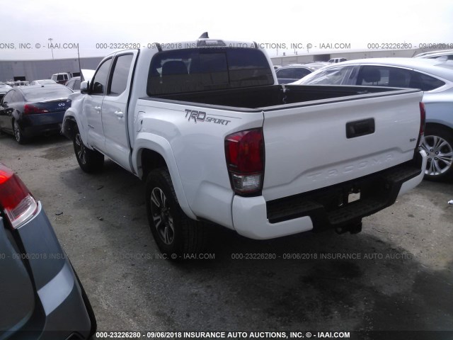 5TFAZ5CN1HX028553 - 2017 TOYOTA TACOMA DBL CAB/SR5/TRD SPORT/OR WHITE photo 3