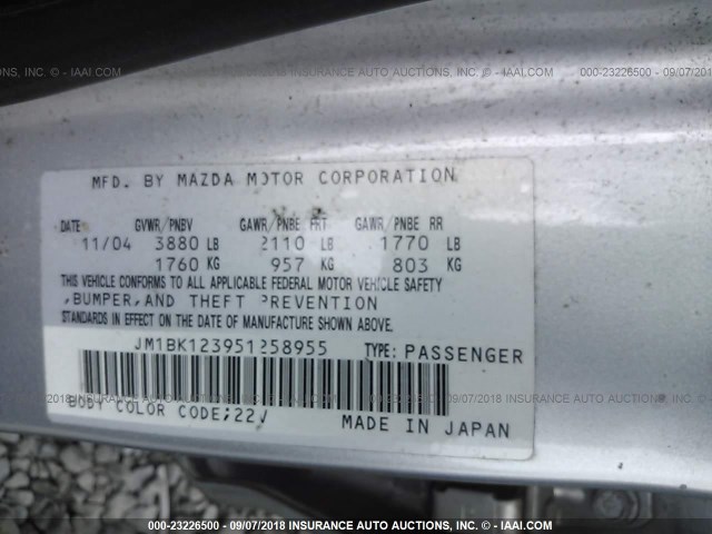 JM1BK123951258955 - 2005 MAZDA 3 S SILVER photo 9