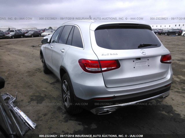 WDC0G4KB0JV057993 - 2018 MERCEDES-BENZ GLC 300 4MATIC SILVER photo 3