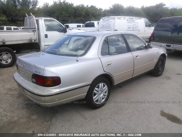 4T1BF12K9TU116611 - 1996 TOYOTA CAMRY LE/XLE/SE Gümüş foto 4
