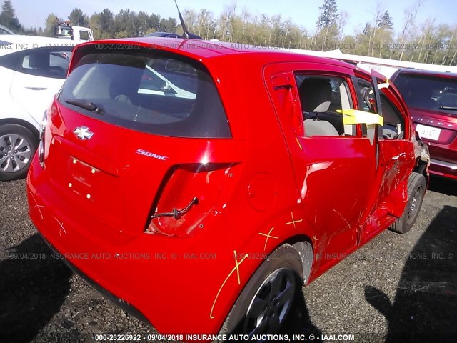 1G1JB6SG5E4112829 - 2014 CHEVROLET SONIC LS 红色 照片 4