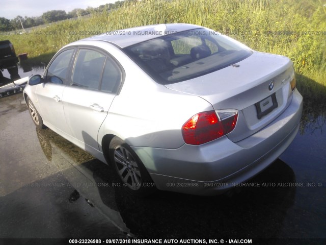 WBAVC73557KP33928 - 2007 BMW 328 XI SULEV SILVER photo 3