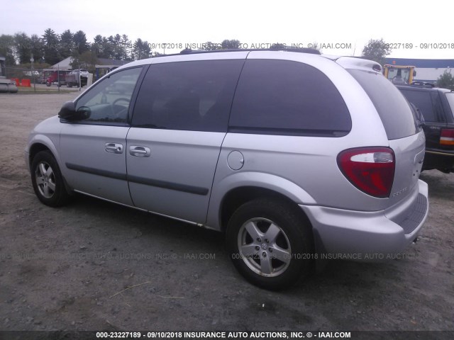 1D4GP45R05B134918 - 2005 DODGE CARAVAN SXT SILVER photo 3