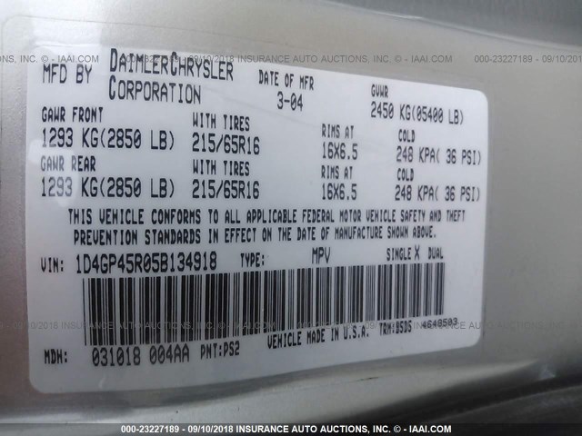 1D4GP45R05B134918 - 2005 DODGE CARAVAN SXT SILVER photo 9