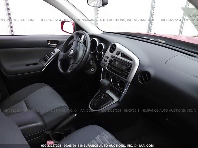 2T1KR32E56C589831 - 2006 TOYOTA COROLLA MATRIX XR RED photo 5