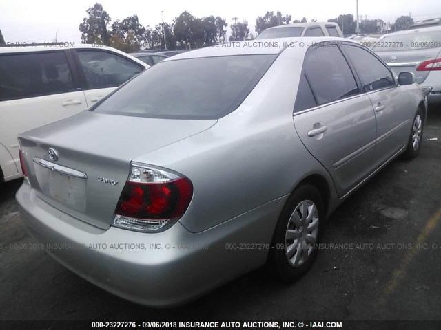 4T1BE30K35U406654 - 2005 TOYOTA CAMRY LE/XLE/SE SILVER photo 4