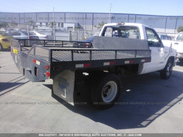 1GDHC34F5XF003845 - 1999 GMC SIERRA C3500 WHITE photo 4