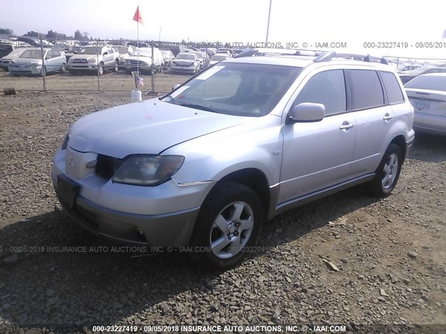 JA4LZ41F44U004803 - 2004 MITSUBISHI OUTLANDER XLS SILVER photo 2