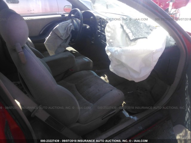 2G1WW12M9W9283407 - 1998 CHEVROLET MONTE CARLO LS წითელი ფოტო 5