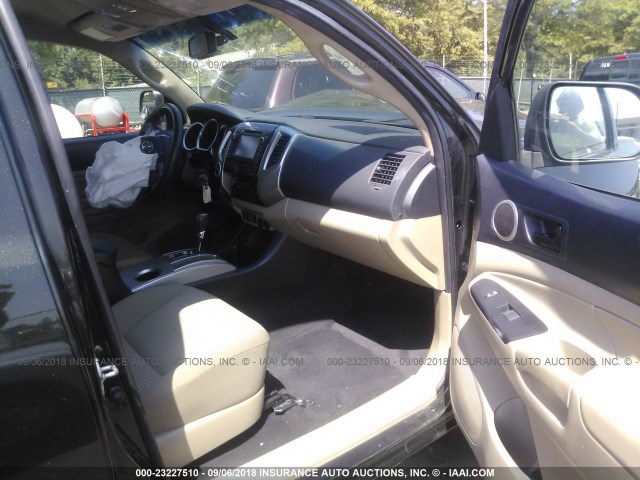 5TFUX4EN8DX018137 - 2013 TOYOTA TACOMA ACCESS CAB Grün Foto 5