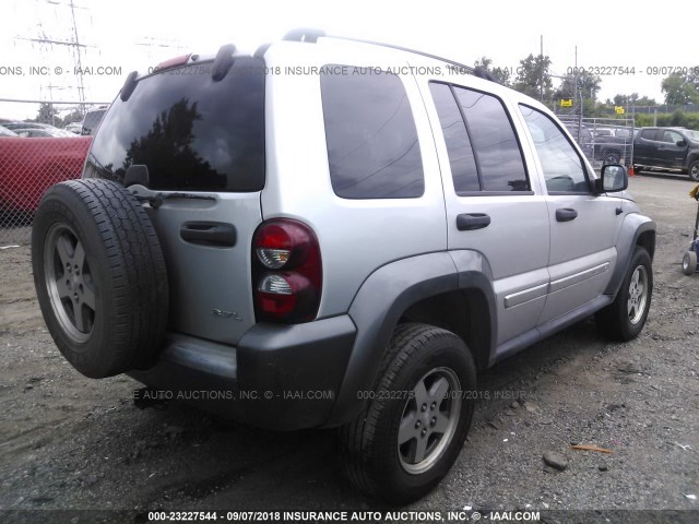 1J8GL48K86W190681 - 2006 JEEP LIBERTY SPORT SILVER photo 4